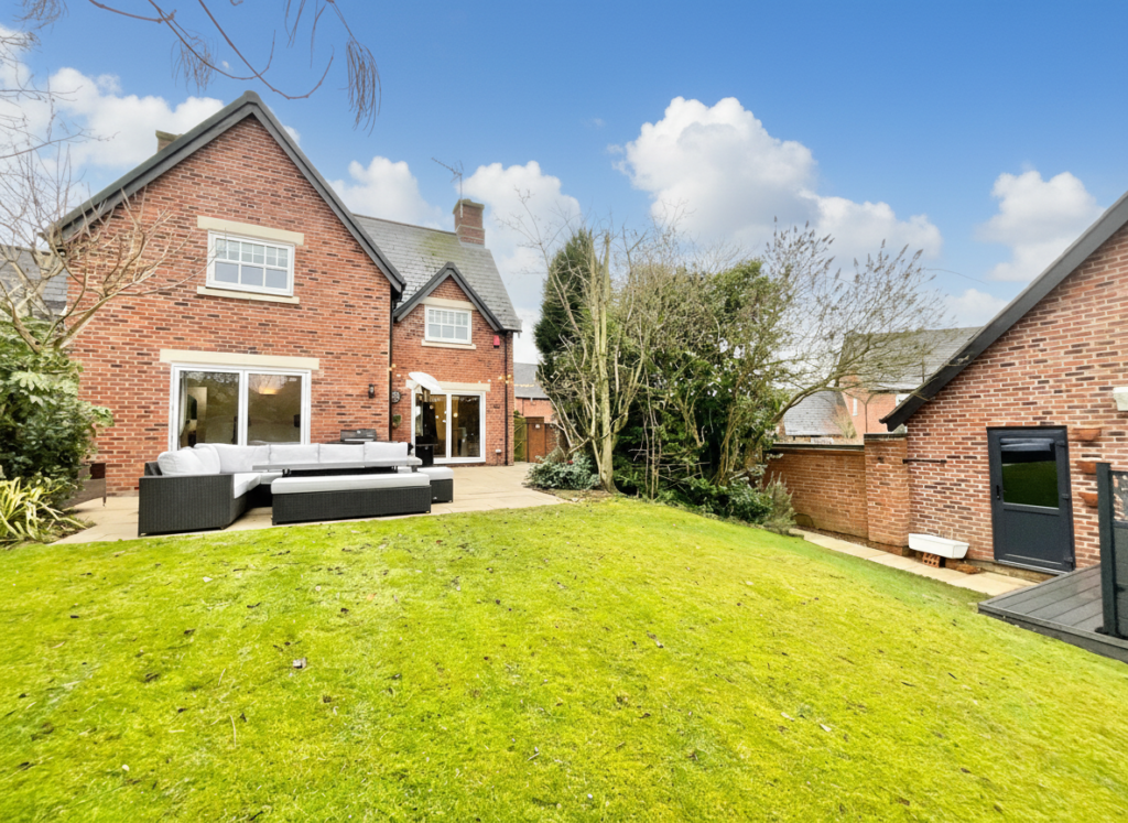 Springwater Drive, Weston, CW2