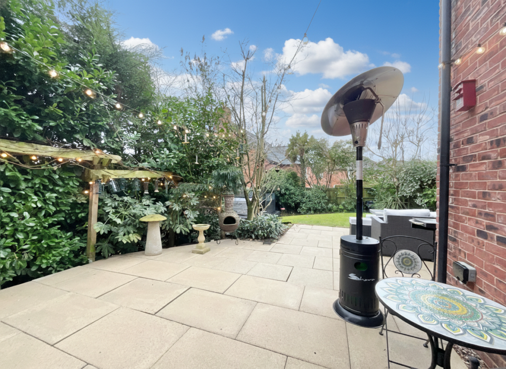 Springwater Drive, Weston, CW2