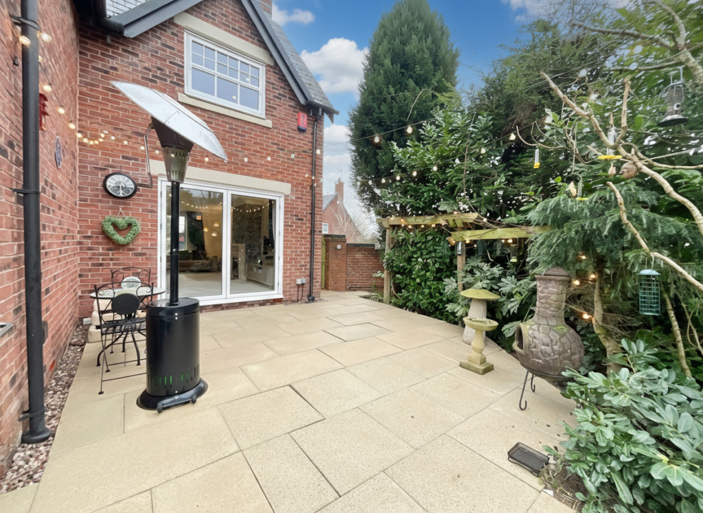 Springwater Drive, Weston, CW2