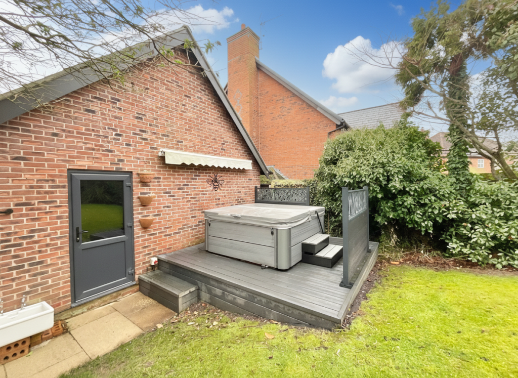 Springwater Drive, Weston, CW2