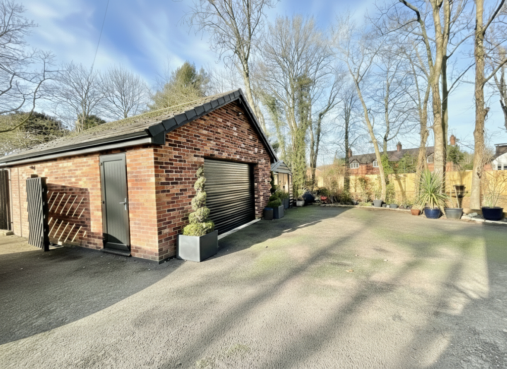 Wrenbury Road, Aston, CW5