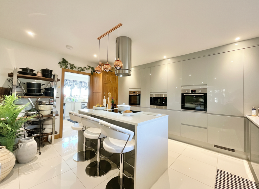 Wrenbury Road, Aston, CW5