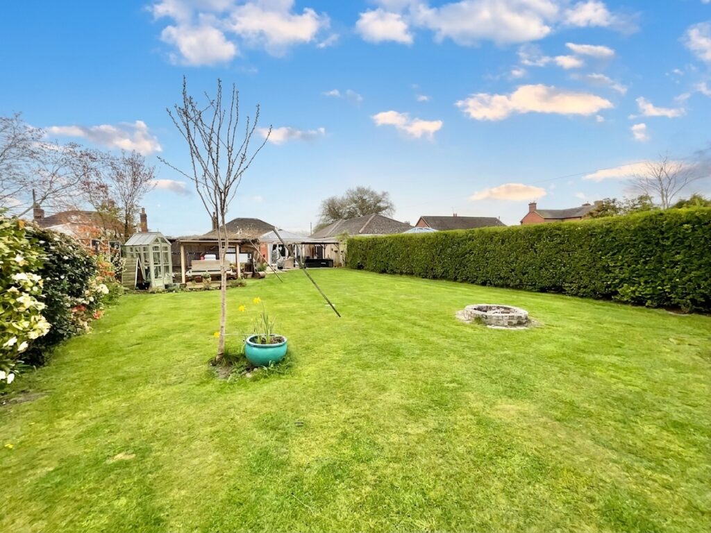 Weston Lane, Basford, CW2