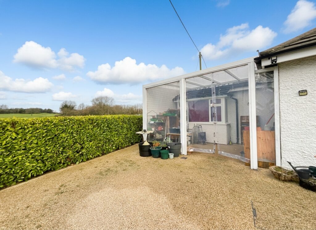 Old Road, Oulton Heath, ST15