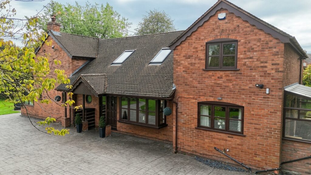 Moss Lane, Hilderstone, ST15