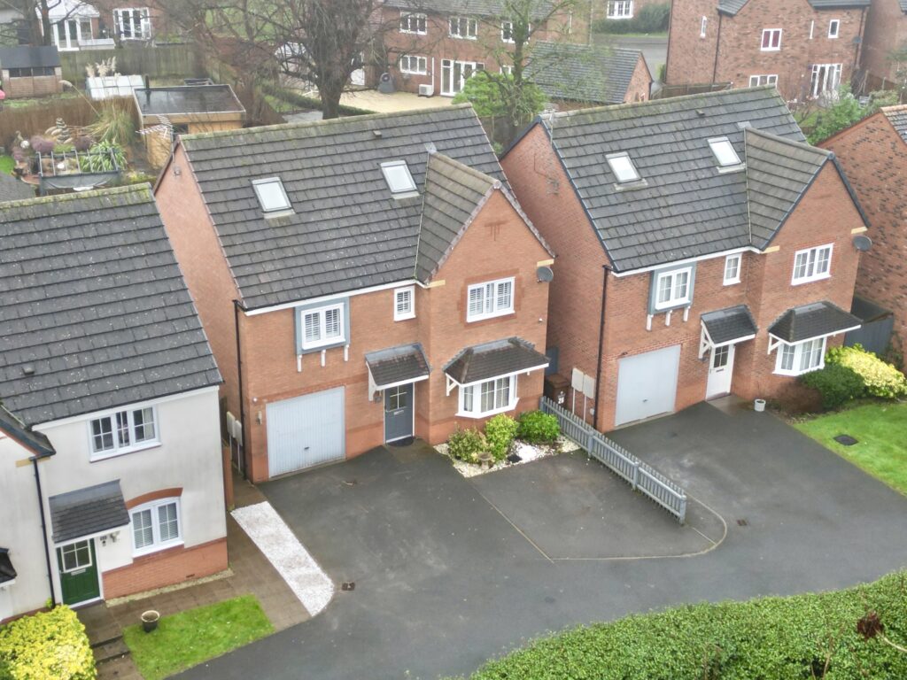 Hollingworth Close, Yarnfield, ST15