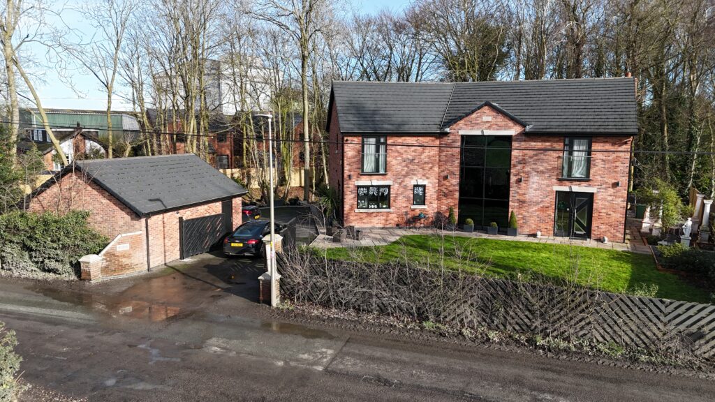 Wrenbury Road, Aston, CW5