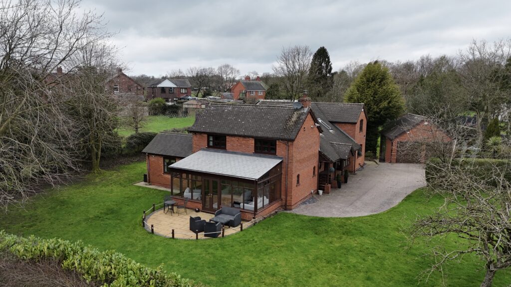 Moss Lane, Hilderstone, ST15