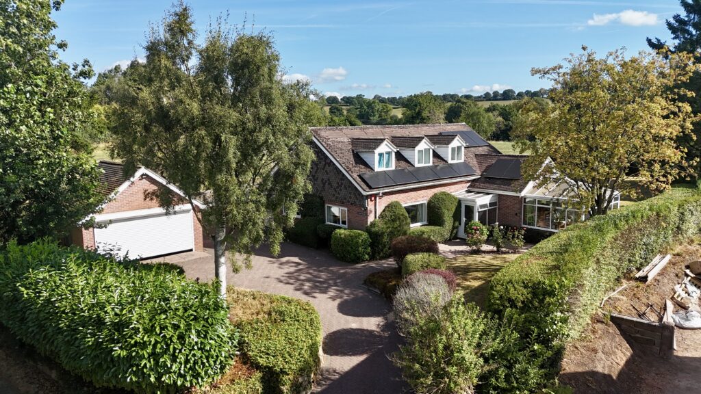 Coton, Milwich, ST18