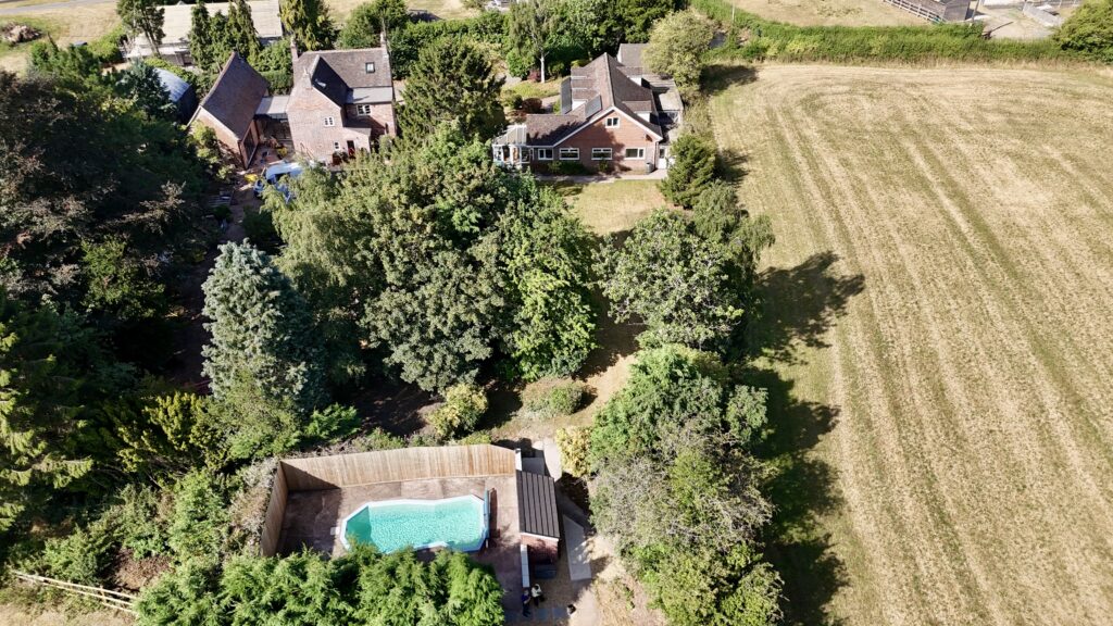 Coton, Milwich, ST18