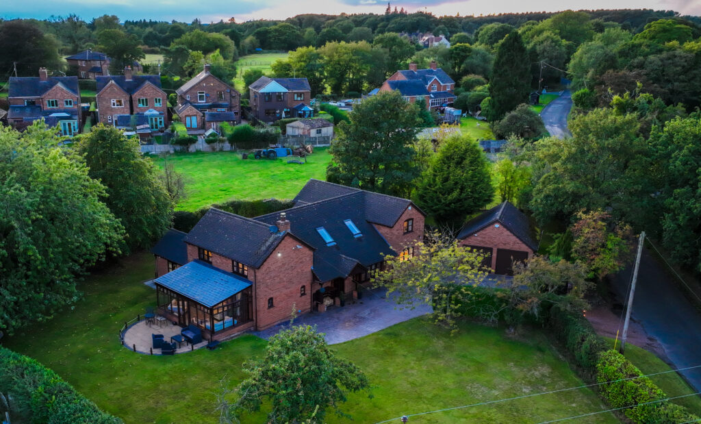 Moss Lane, Hilderstone, ST15