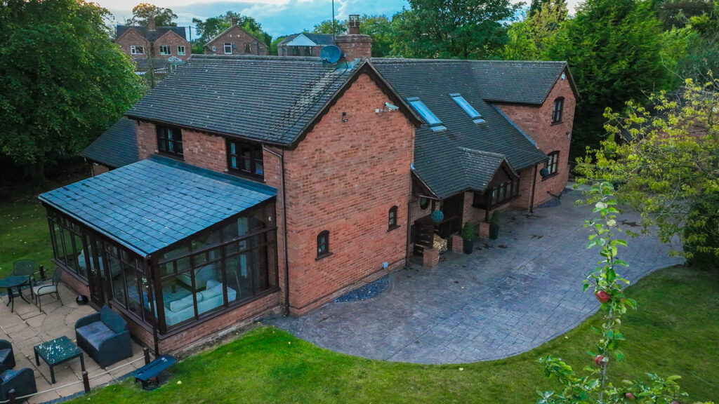 Moss Lane, Hilderstone, ST15