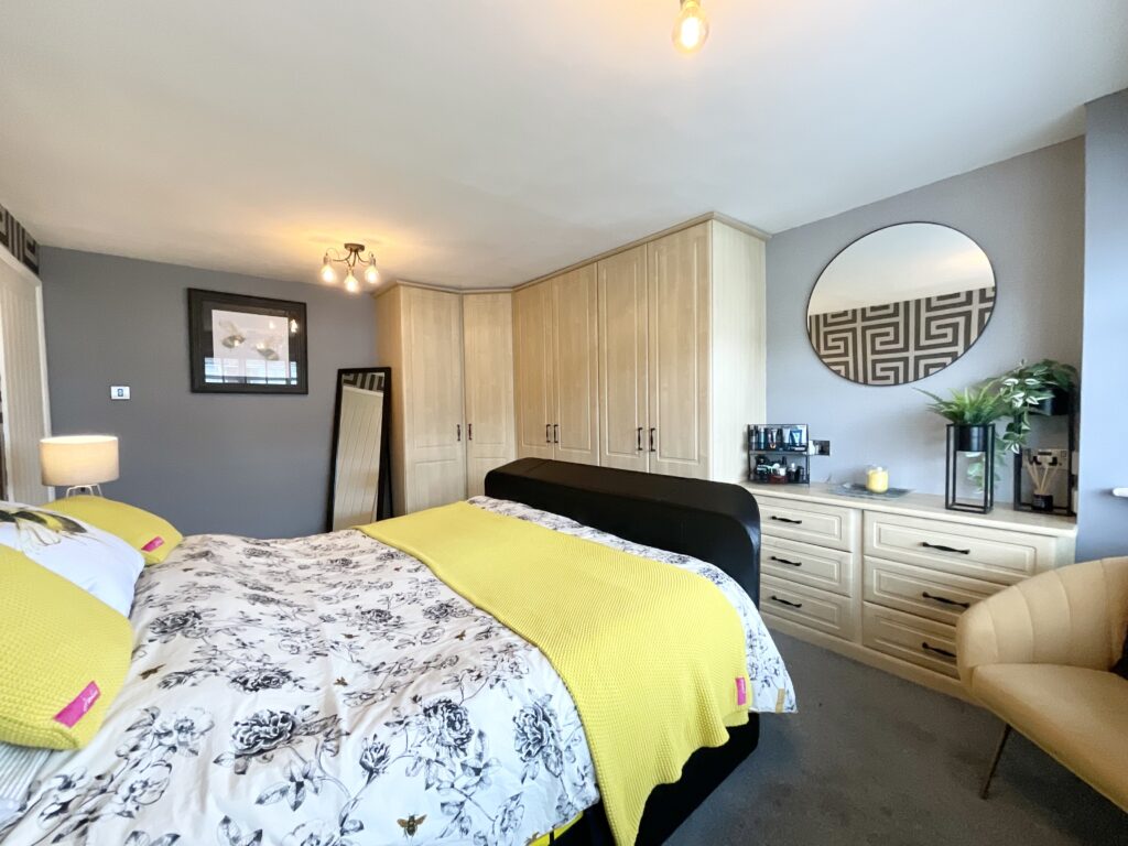 St. Chads Close, Stone, ST15