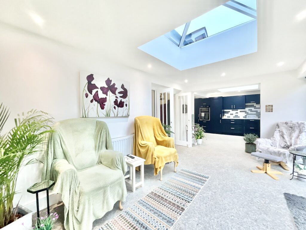 Dilhorne Road, Cheadle, ST10