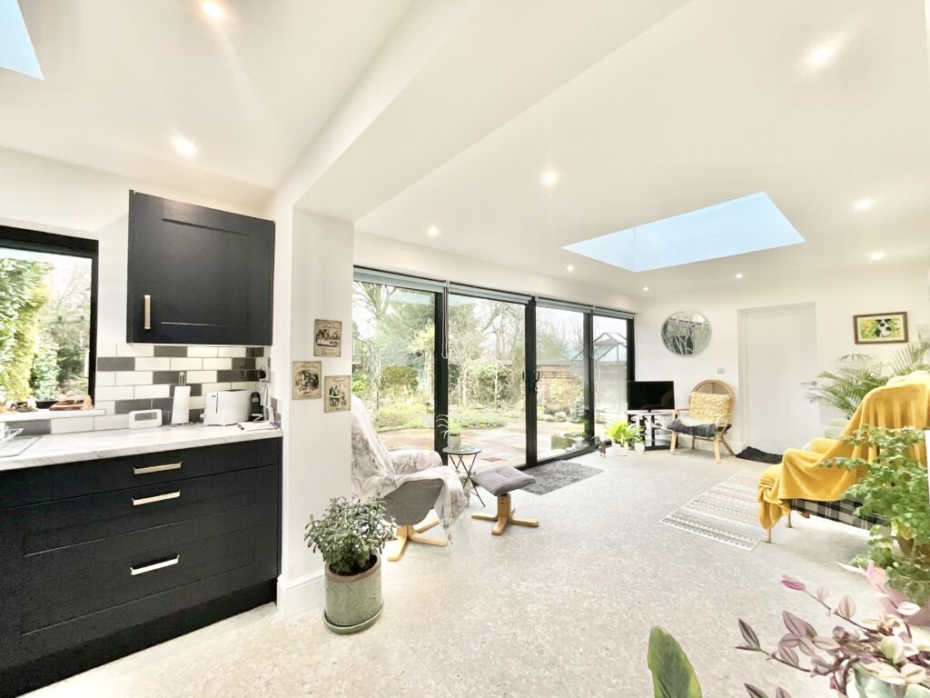 Dilhorne Road, Cheadle, ST10