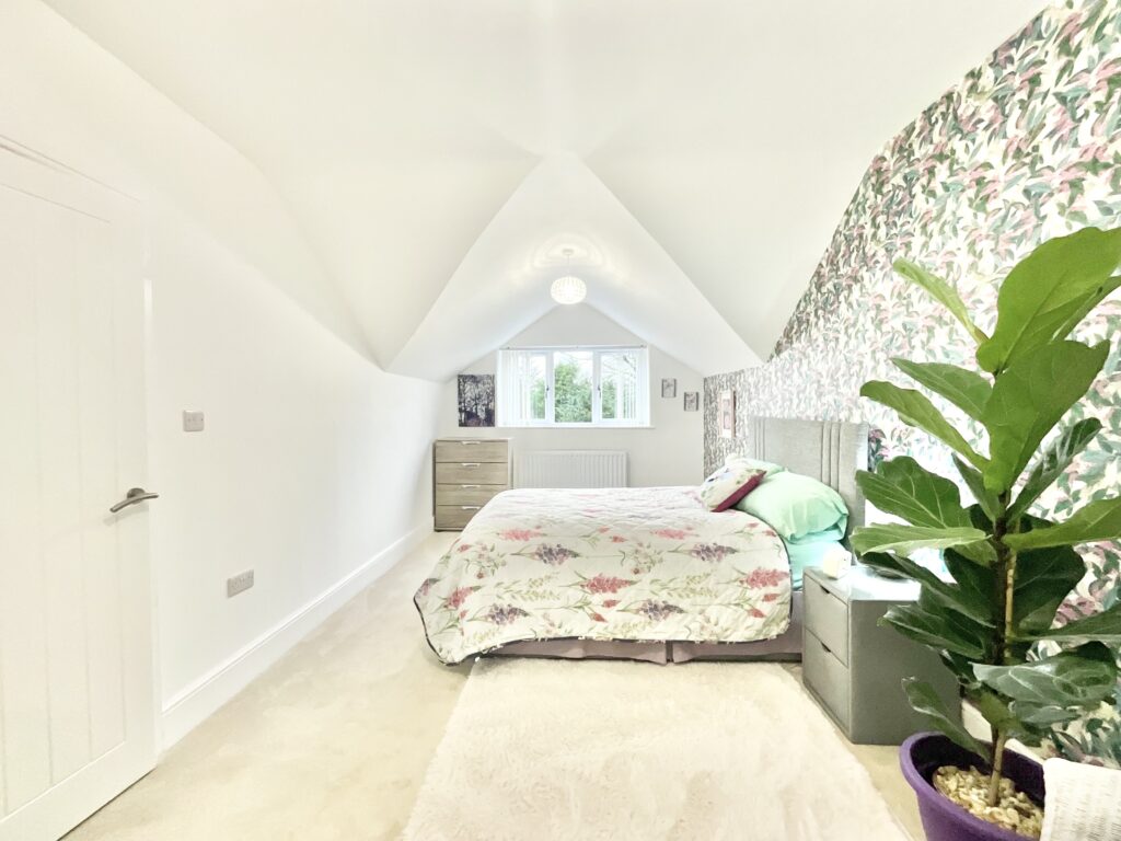 Dilhorne Road, Cheadle, ST10