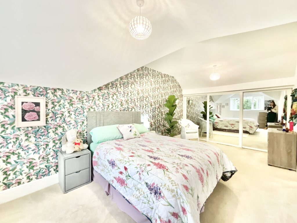 Dilhorne Road, Cheadle, ST10