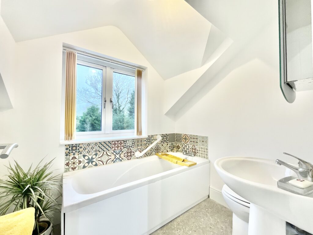 Dilhorne Road, Cheadle, ST10