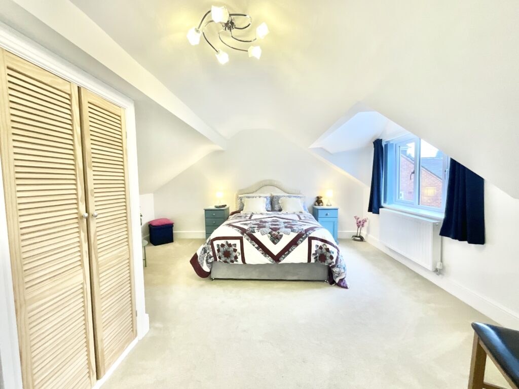 Dilhorne Road, Cheadle, ST10