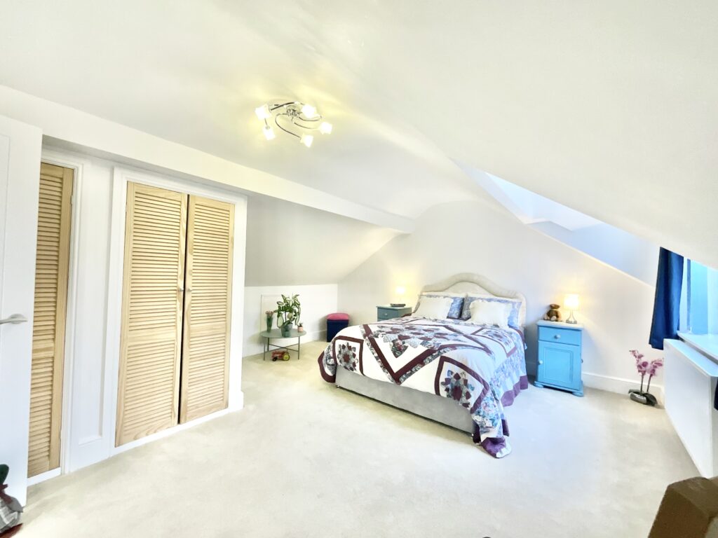 Dilhorne Road, Cheadle, ST10