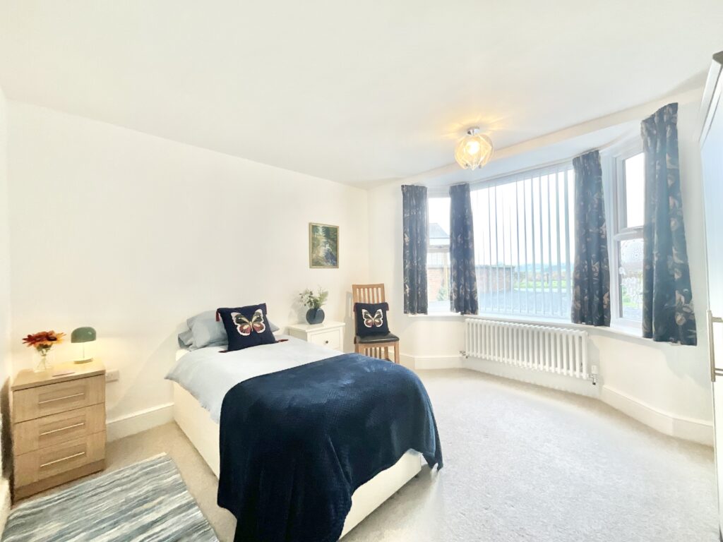 Dilhorne Road, Cheadle, ST10