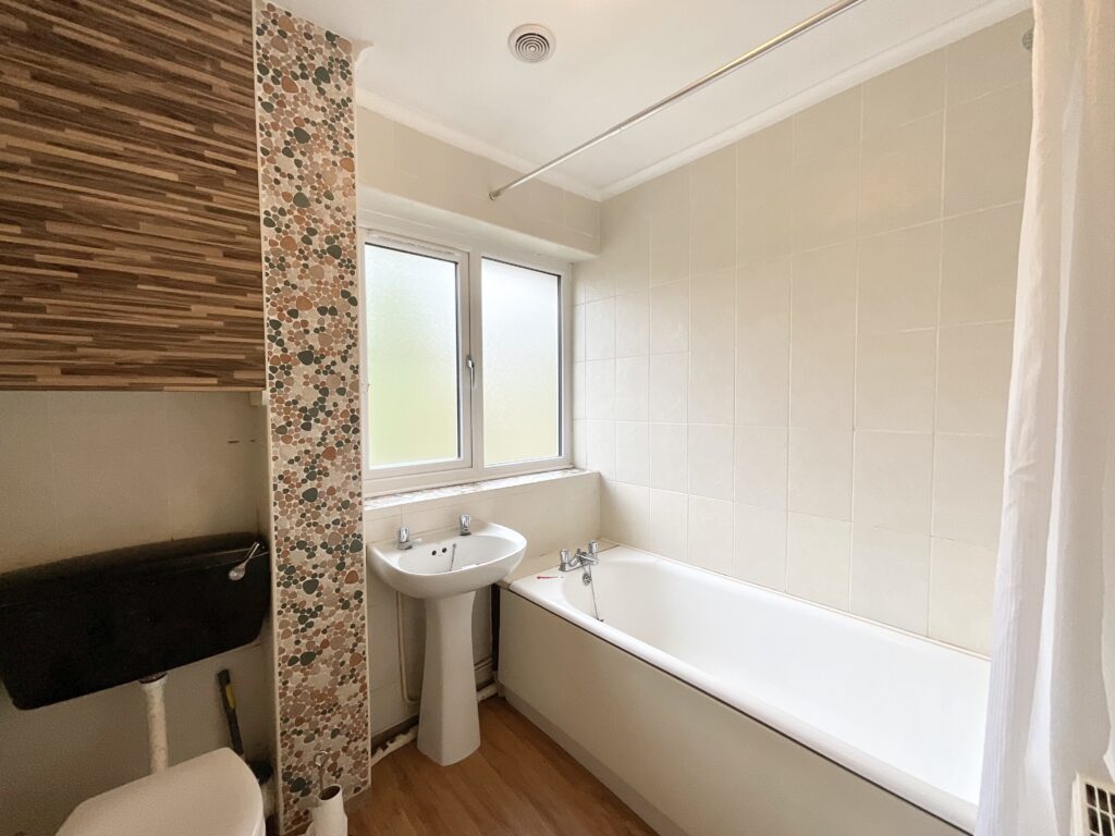 Leaswood Close, Newcastle, ST5