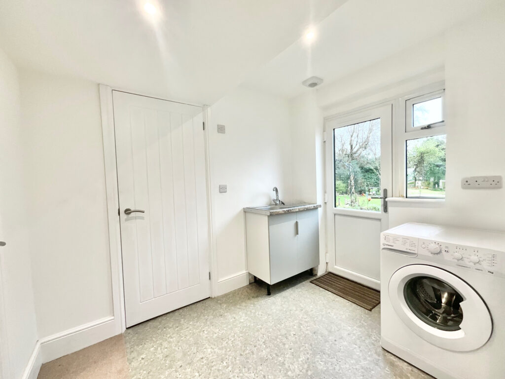 Dilhorne Road, Cheadle, ST10