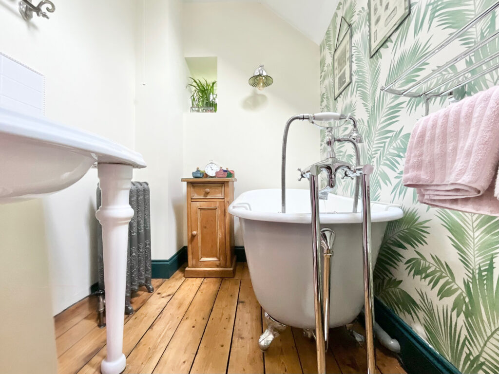 Church Road, Brown Edge, ST6