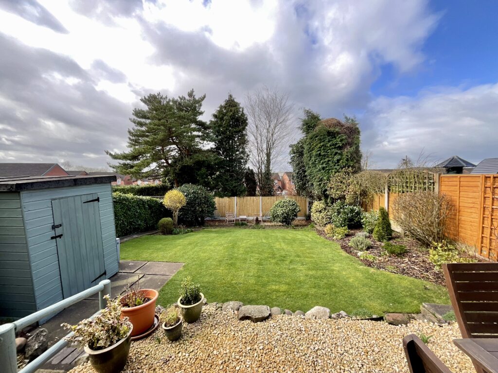 Mount Road, Stone, ST15