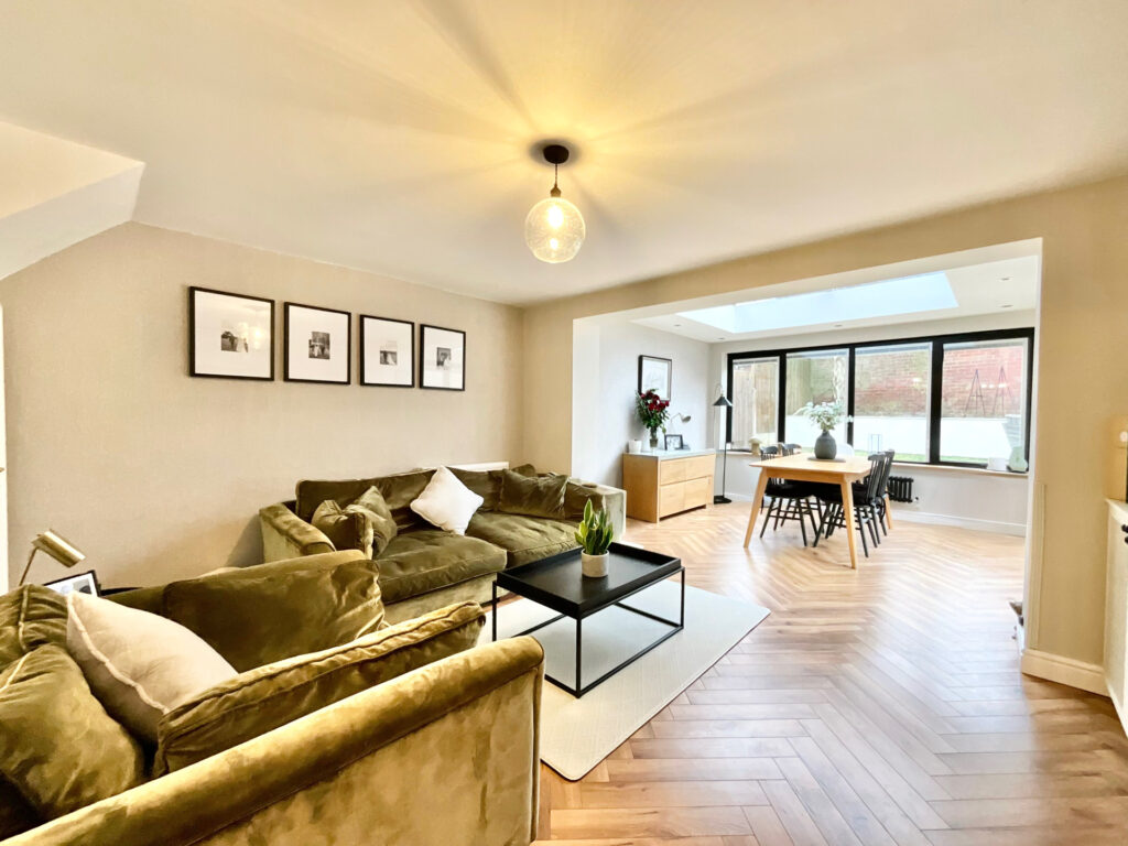 Willow Tree Grove, Stoke-On-Trent, ST4