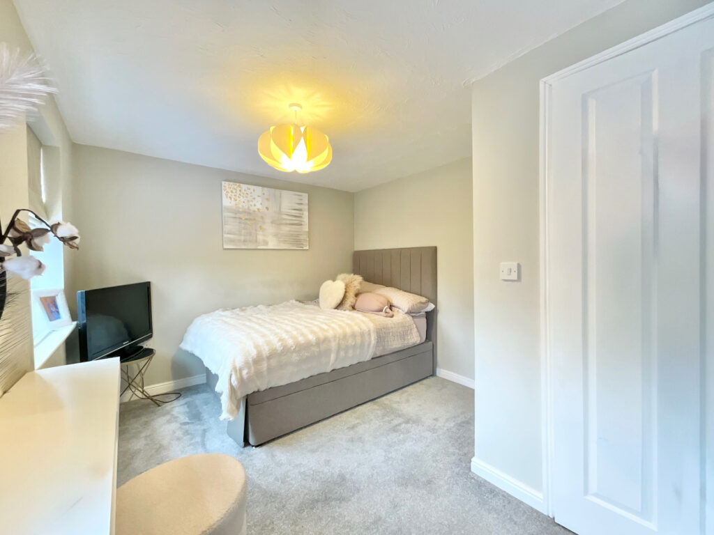 Willow Tree Grove, Stoke-On-Trent, ST4