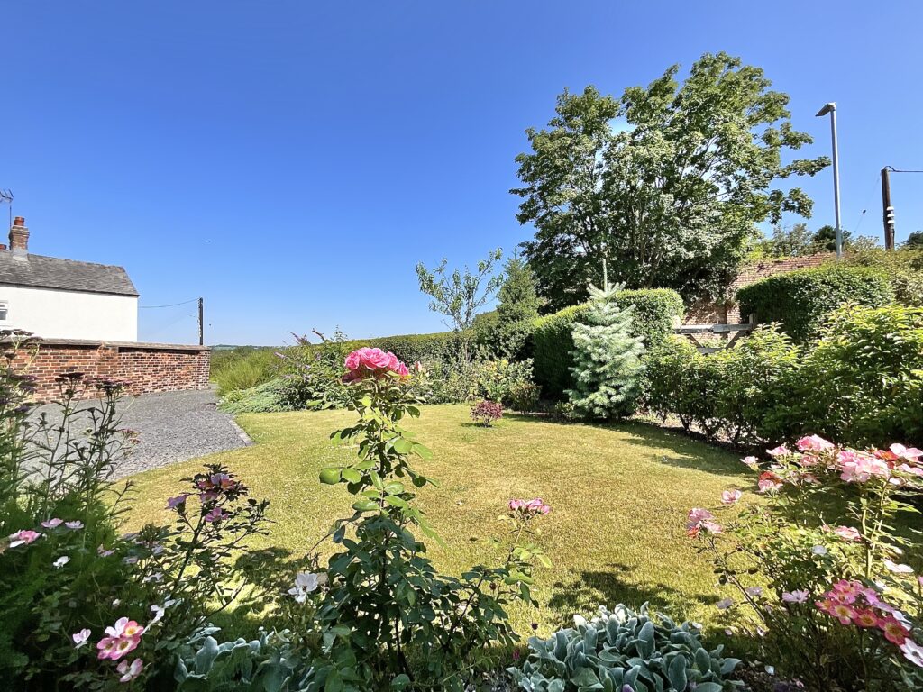 Dilhorne Road, Cheadle, ST10