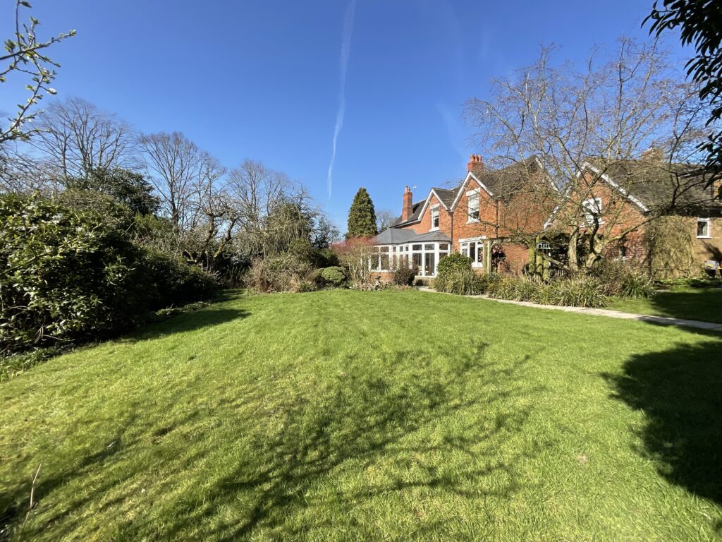 Sandon Road, Hilderstone, ST15