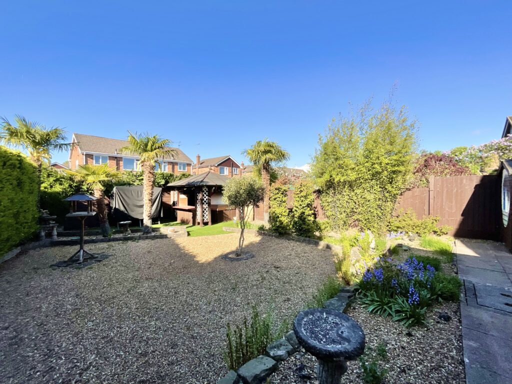 Holyrood Drive, Wistaston, CW2