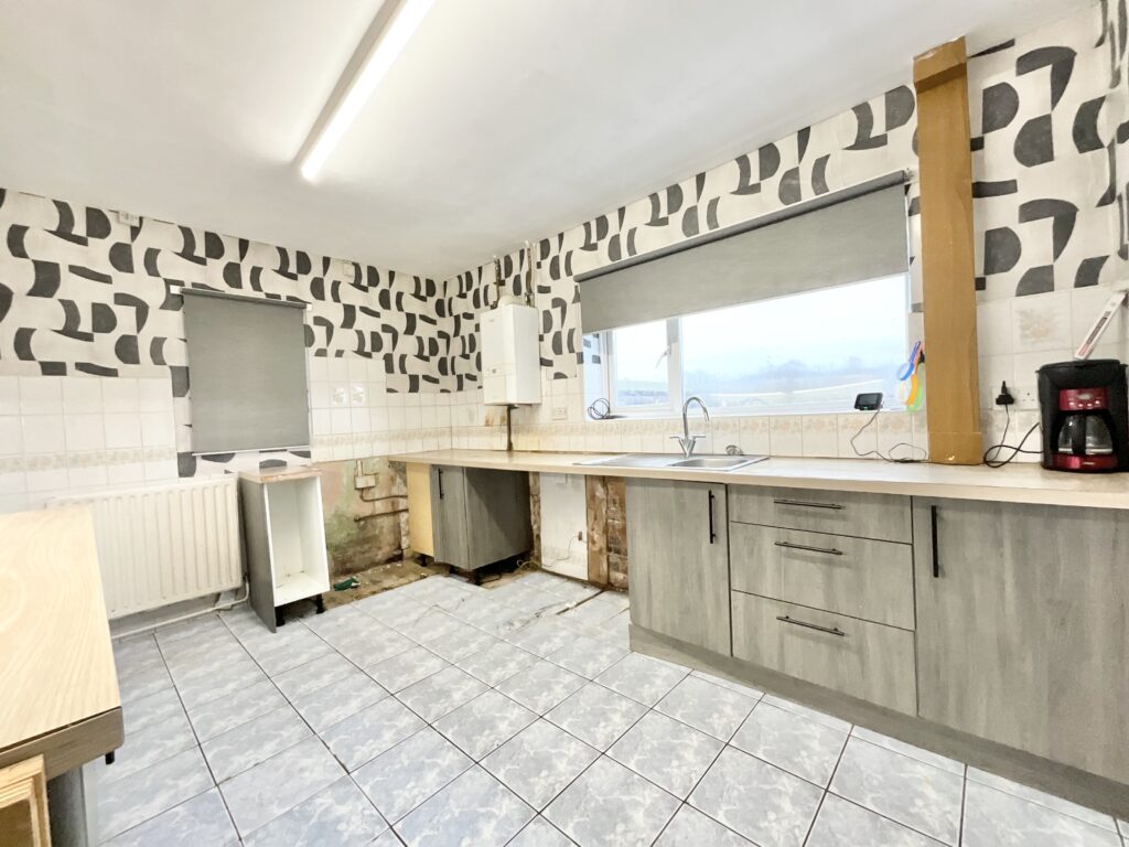 Mackenzie Crescent, Cheadle, ST10