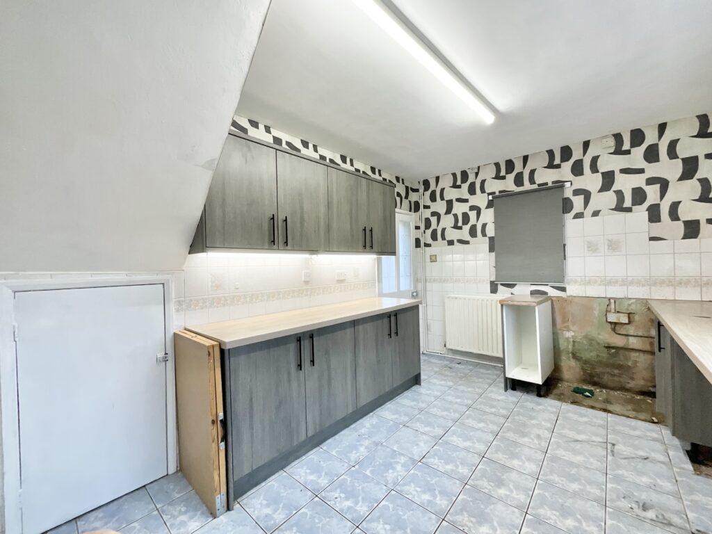 Mackenzie Crescent, Cheadle, ST10