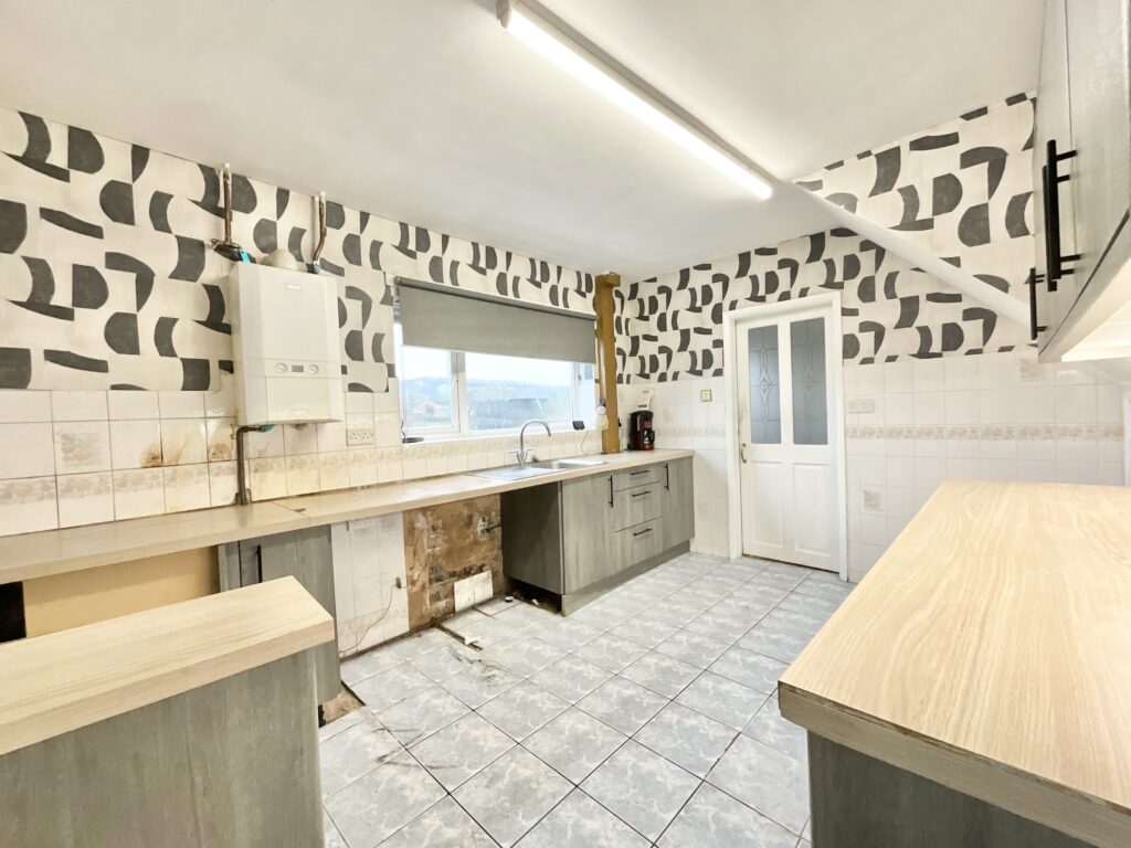 Mackenzie Crescent, Cheadle, ST10