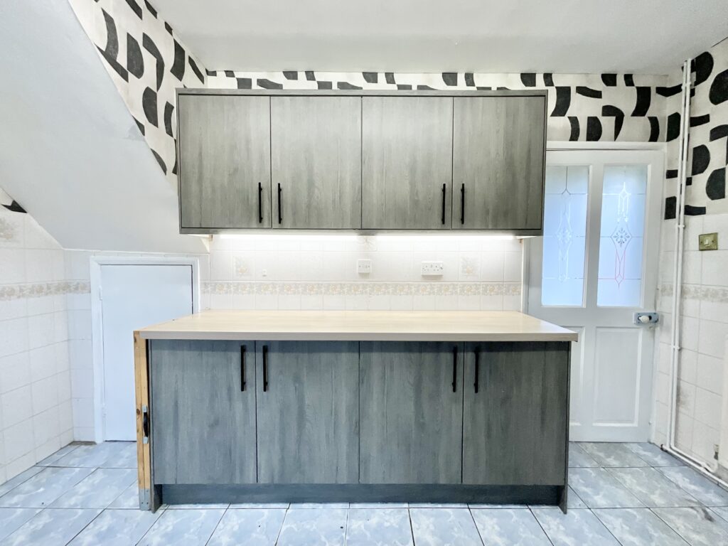 Mackenzie Crescent, Cheadle, ST10