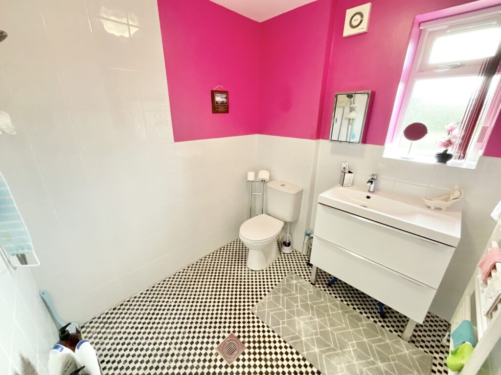 Woodside Avenue, Wistaston, CW2