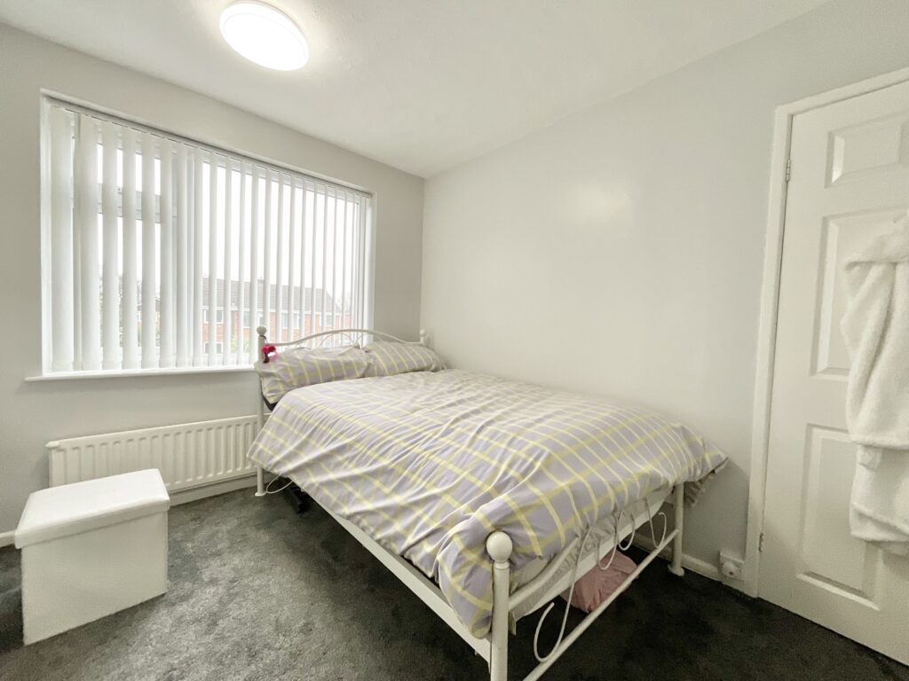 Holyrood Drive, Wistaston, CW2