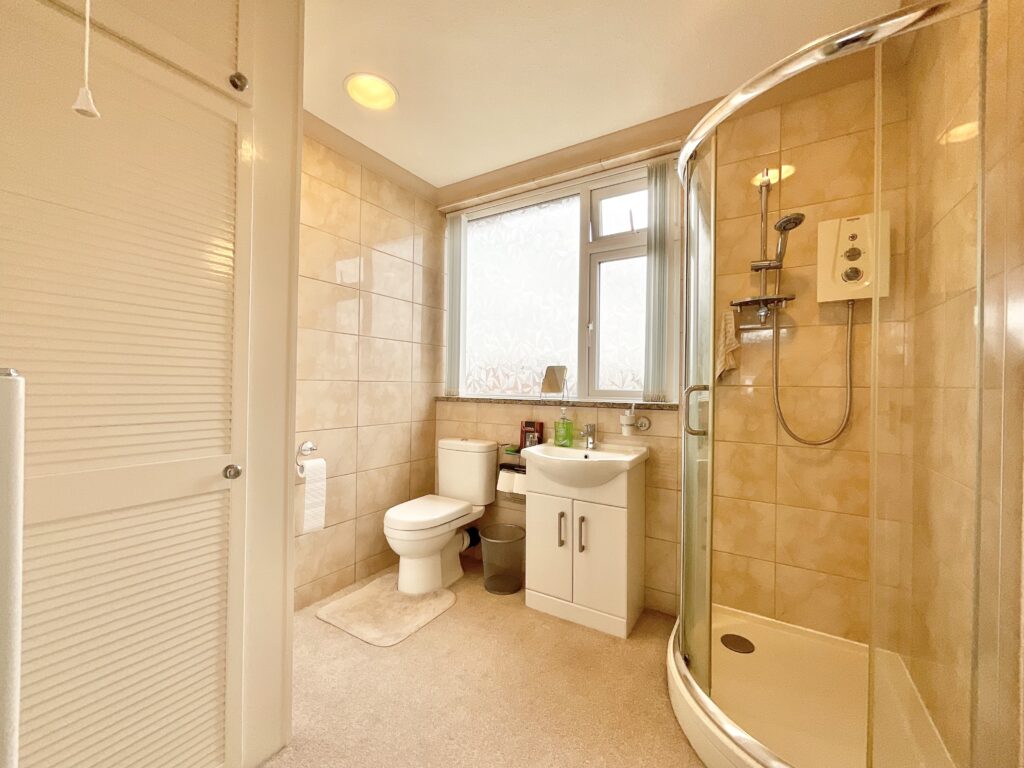 Holyrood Drive, Wistaston, CW2