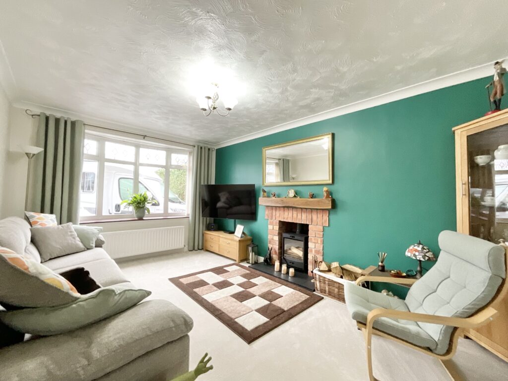 Holyrood Drive, Wistaston, CW2