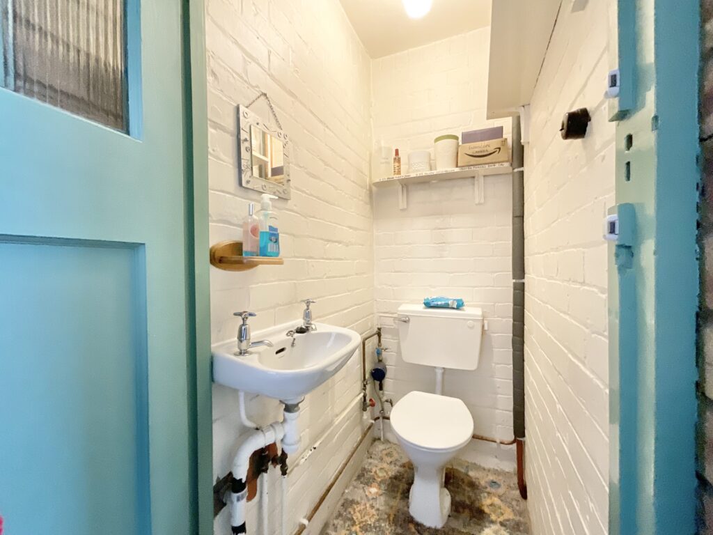 Holyrood Drive, Wistaston, CW2