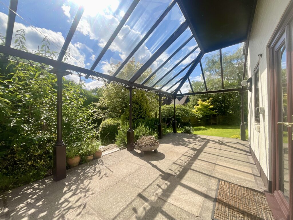 Barlaston Old Road, Stoke-On-Trent, ST4