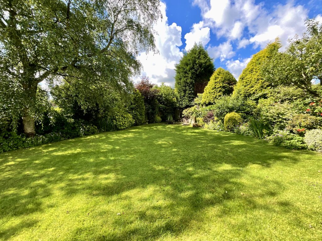 Barlaston Old Road, Stoke-On-Trent, ST4