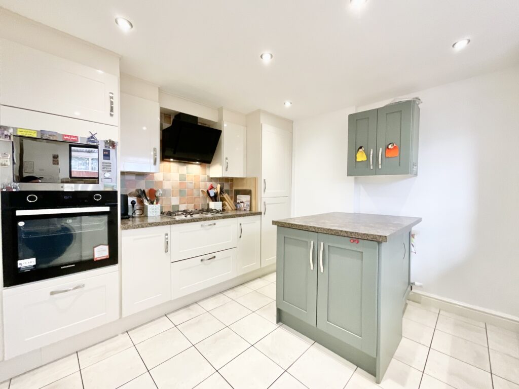 Walton Way, Stone, ST15