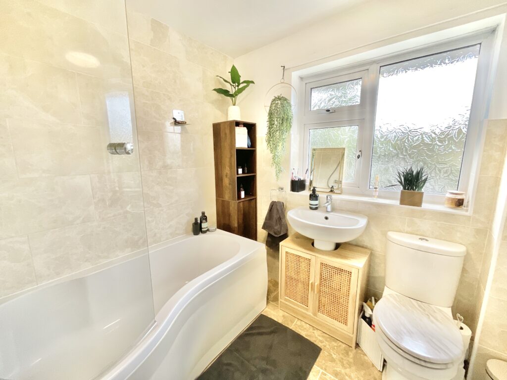 Tollgate Avenue, Baldwins Gate, ST5