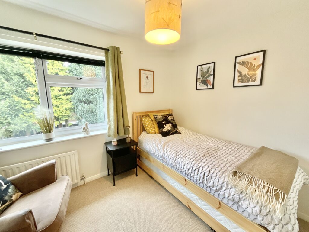 Tollgate Avenue, Baldwins Gate, ST5