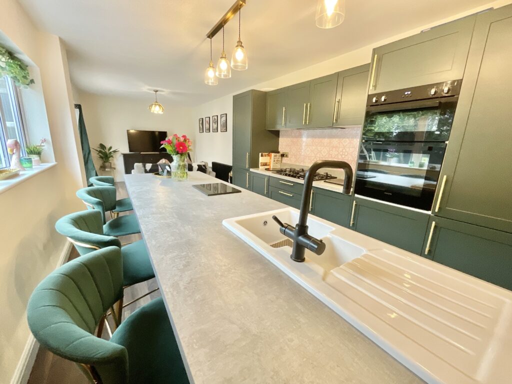 Tollgate Avenue, Baldwins Gate, ST5