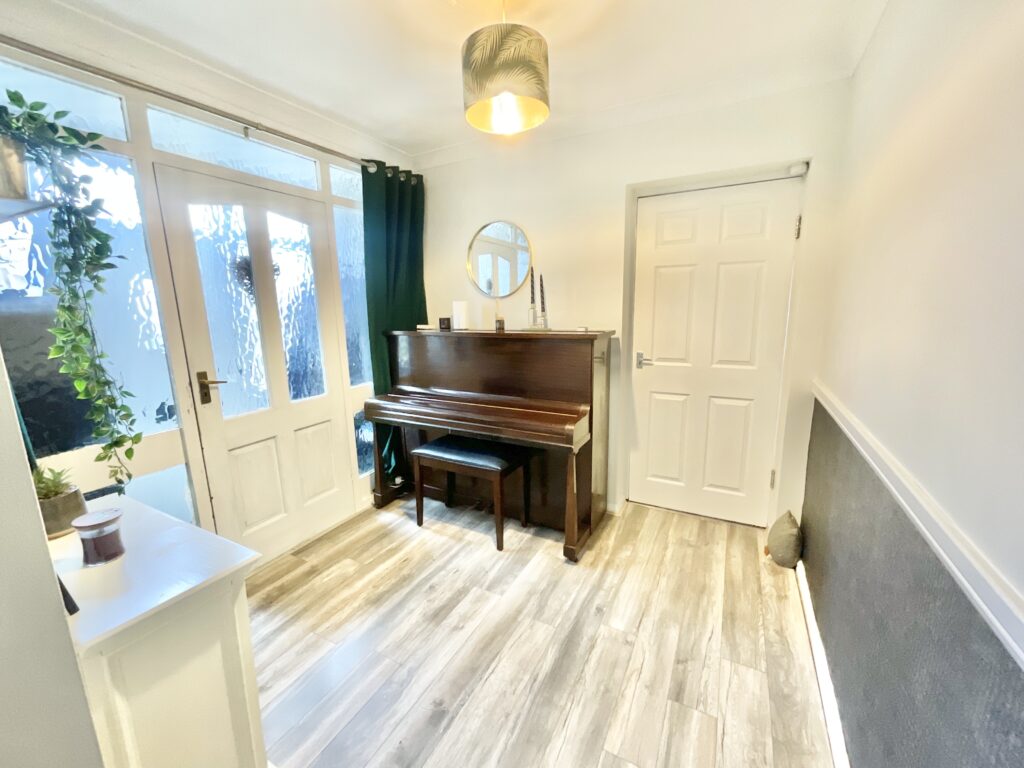 Tollgate Avenue, Baldwins Gate, ST5